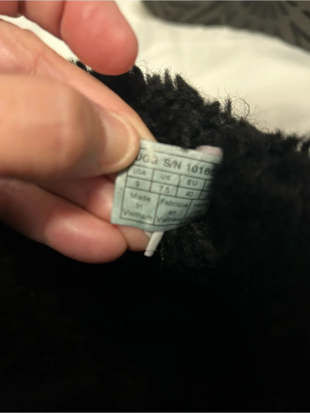 UGG cozy black